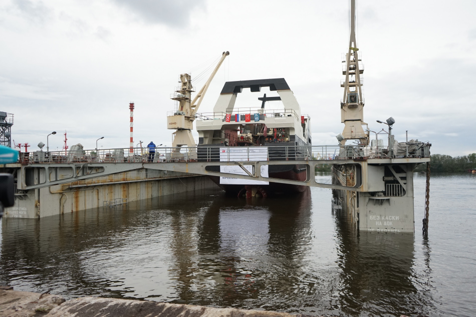 Петербургская компания займется обновлением траулера и выпуском морозильных систем