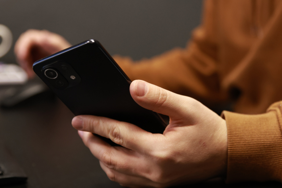 Москвича отправили на обязательные работы за публикацию в Тик-Ток