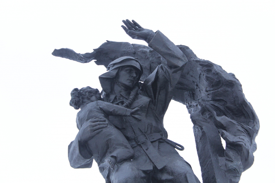 В Петербурге тестируют нейросеть для предотвращения актов вандализма у памятников