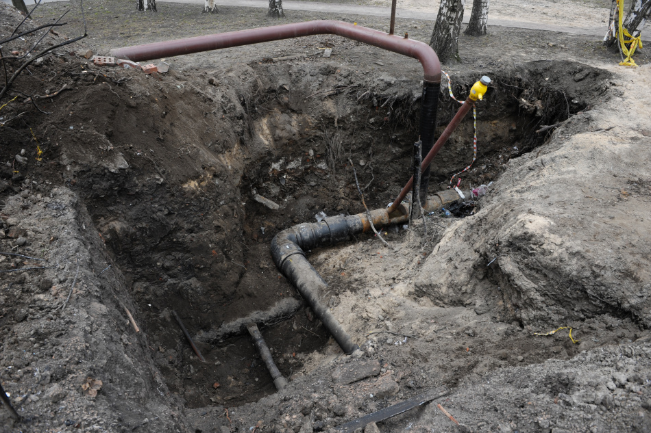 Экс-охранник похитил нефтегазовых труб на 26 млн и сбежал в Казахстан