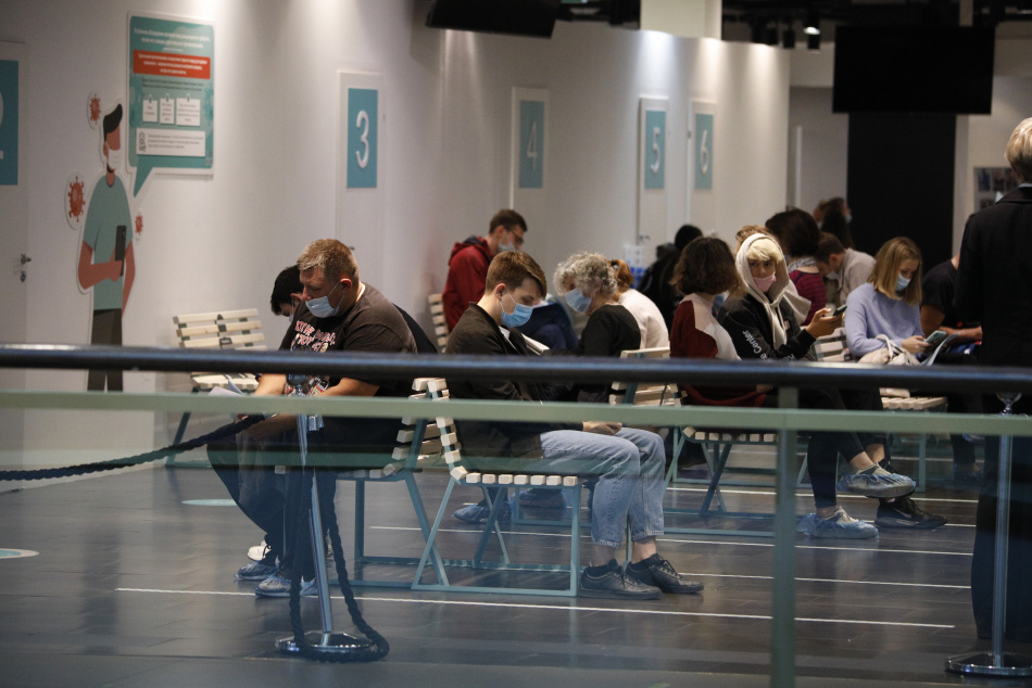 Врач Хухрев прокомментировал исследования о влиянии коронавируса на ДНК