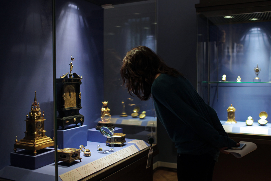 Французские следователи подозревают охрану Лувра в содействии дерзкому ограблению