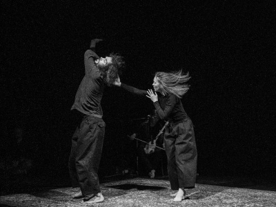 Фото Пластический перформанс ДӨР Фото Пластический перформанс ДӨР