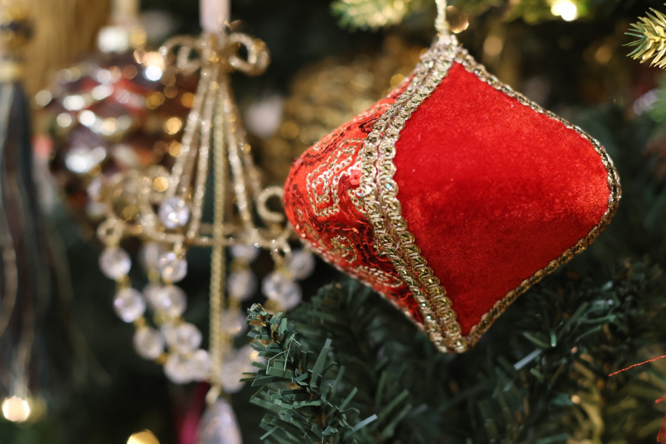 Маникюр для встречи 2026 года: какие цвета принесут удачу и деньги