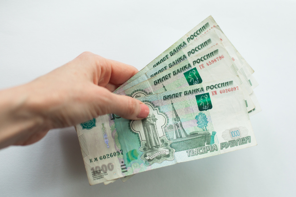 В Петербурге владелец кафе с контрафактом предложил взятку полицейским