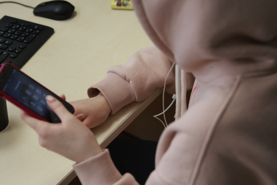 В Ленобласти сотрудник сотовой связи сливал данные клиентов преступной группе