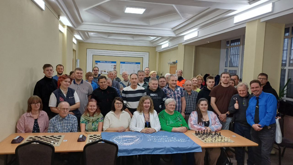 В Петербурге определили сильнейших на турнире по шашкам среди сотрудников ГЭТ