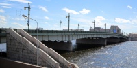 В центре Петербурга перекрыли Воскресенскую набережную и Литейный мост