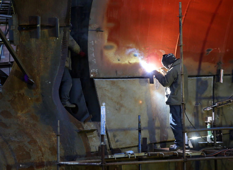 Подъем буксира у Балтийского завода завершат к ноябрю 2025 года