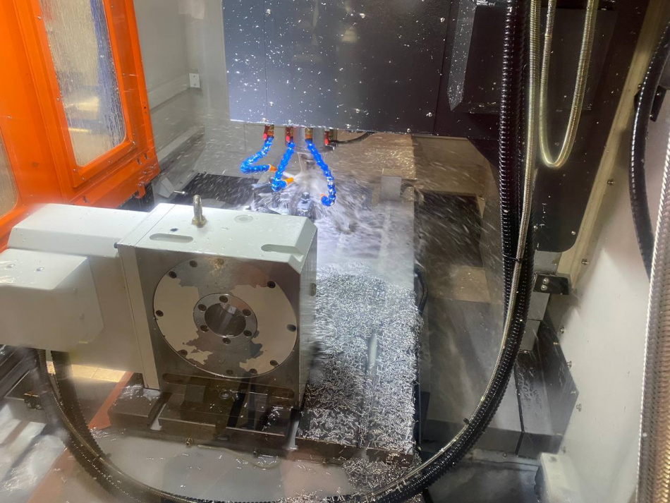 Промышленные кластеры Петербурга: новые возможности для предприятий города