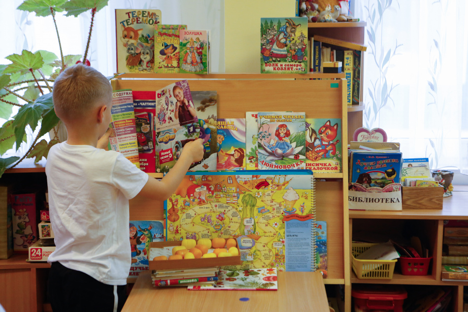 Прокуратура заставила детский сад в Невском районе установить навесы