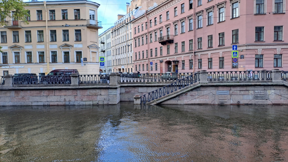 Участок набережной канала Грибоедова обновили впервые за сто лет
