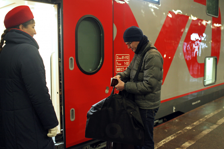 Прокуратура начала проверку из-за долгой остановки поезда под Ярославлем