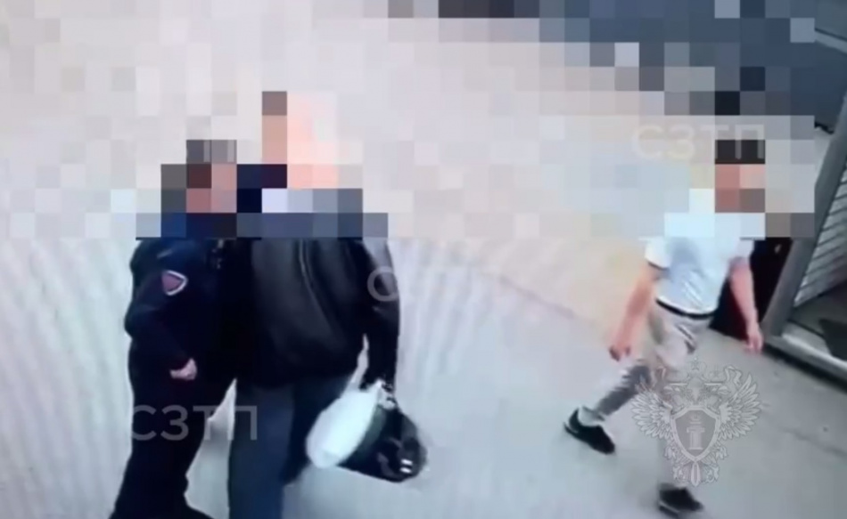 Гость из Москвы ответит в суде за нападение на инспектора на вокзале