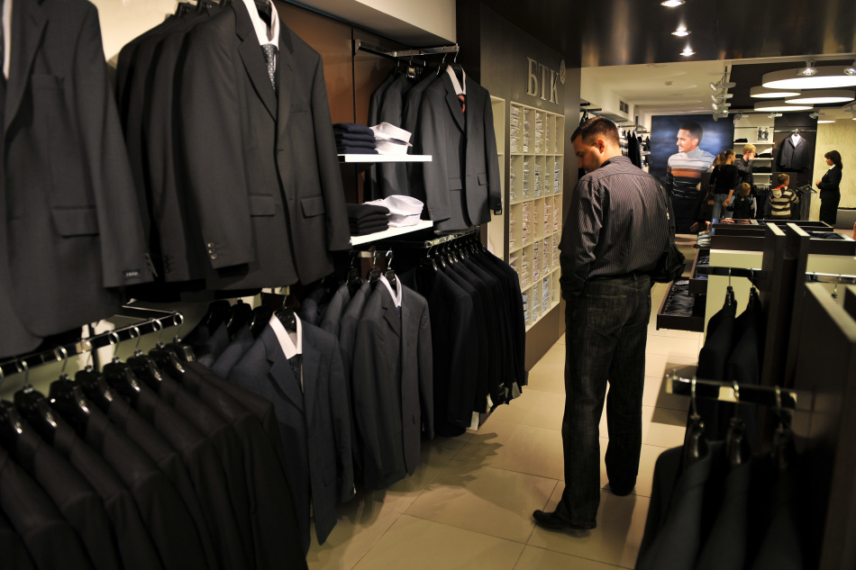 Виталий Милонов предложил депутатам отказаться от зарубежных костюмов в пользу сюртуков