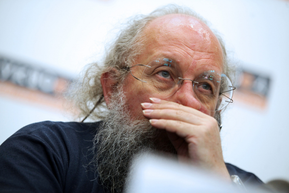 Анатолий Вассерман выступил против сокращения летних школьных каникул