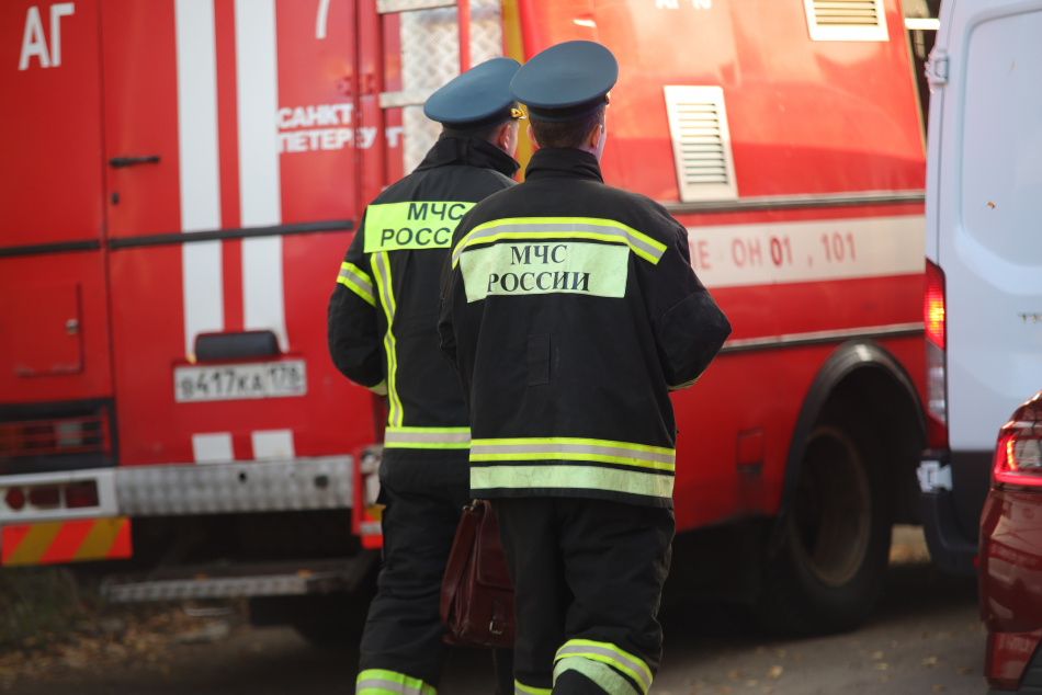В Сургуте при пожаре в дачном доме погибли семь человек, среди них дети