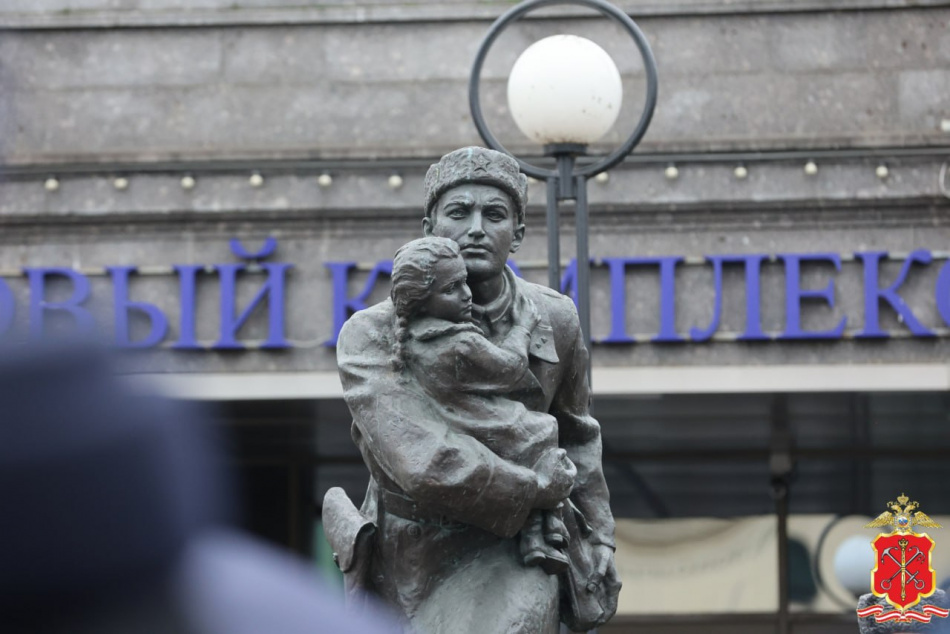 В Санкт-Петербурге почтили память милиционеров, павших в годы блокады Ленинграда