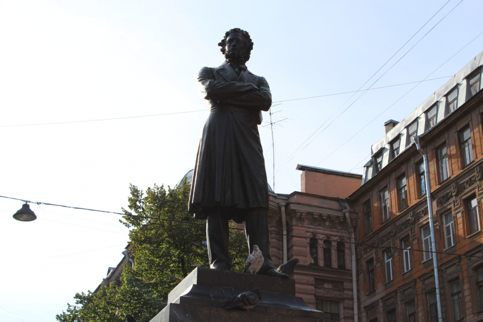 Владельцам Пушкинских карт нужно оформить перевыпуск до конца декабря 2025 года