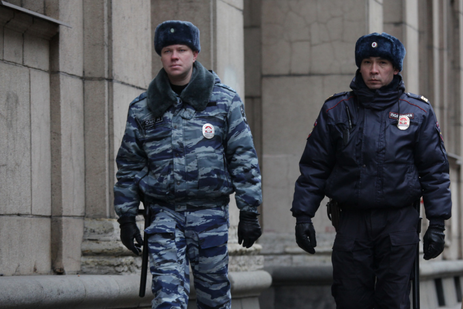 Силовики остановили выступление панк-группы в баре на Пушкинской улице