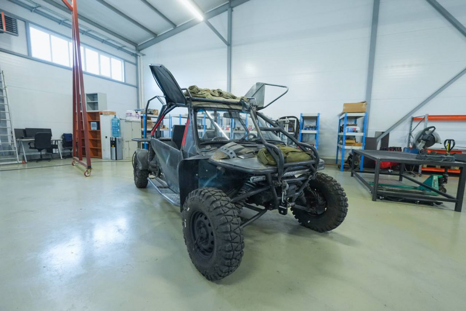 В Петербурге представили армейский багги для поддержки фронта и эвакуации