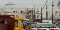 В центре Петербурга днем образовались масштабные заторы на дорогах