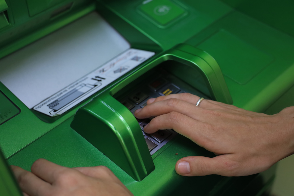 Центробанк расширит список признаков подозрительных операций для борьбы с мошенниками