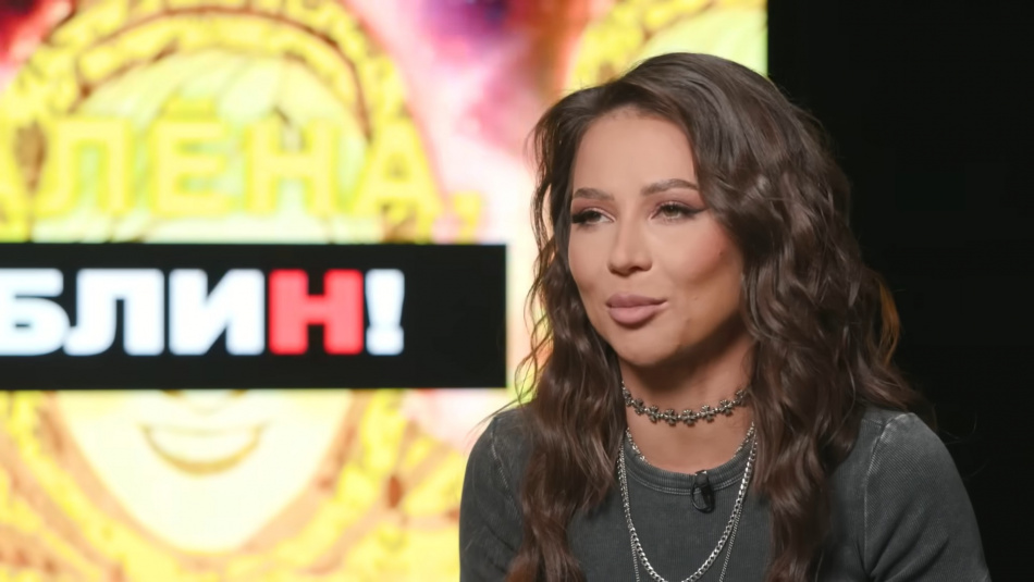 Скандал у здания суда: беременная Лерчек возмутилась действиями прессы