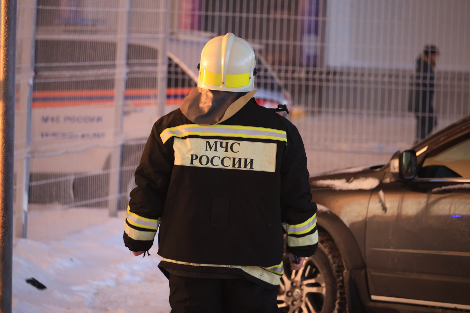 При пожаре на Сиреневом бульваре пострадал мужчина