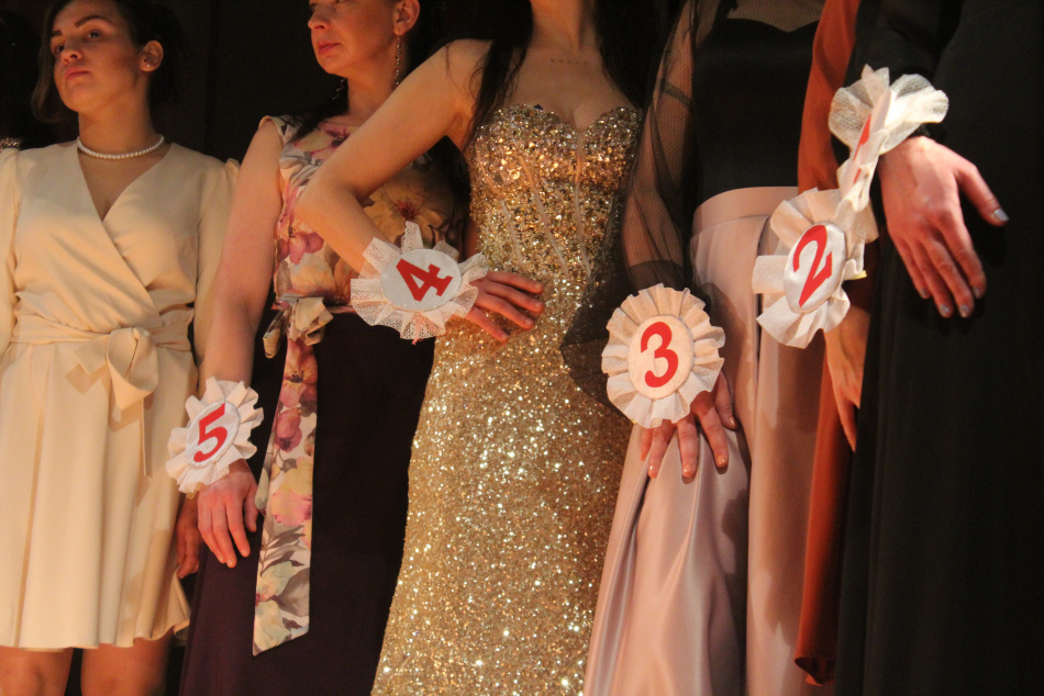 Российская модель Анастасия Венза удивила публику на «Мисс Вселенная» в Таиланде