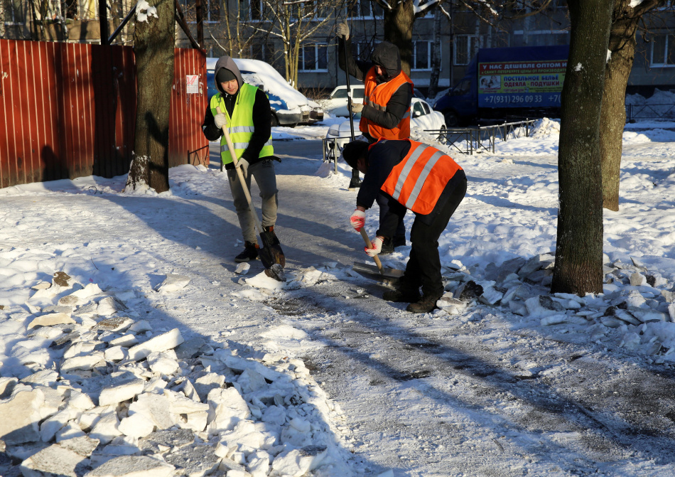 В Ленобласти стартовала работа штаба по уборке снега после первых осадков