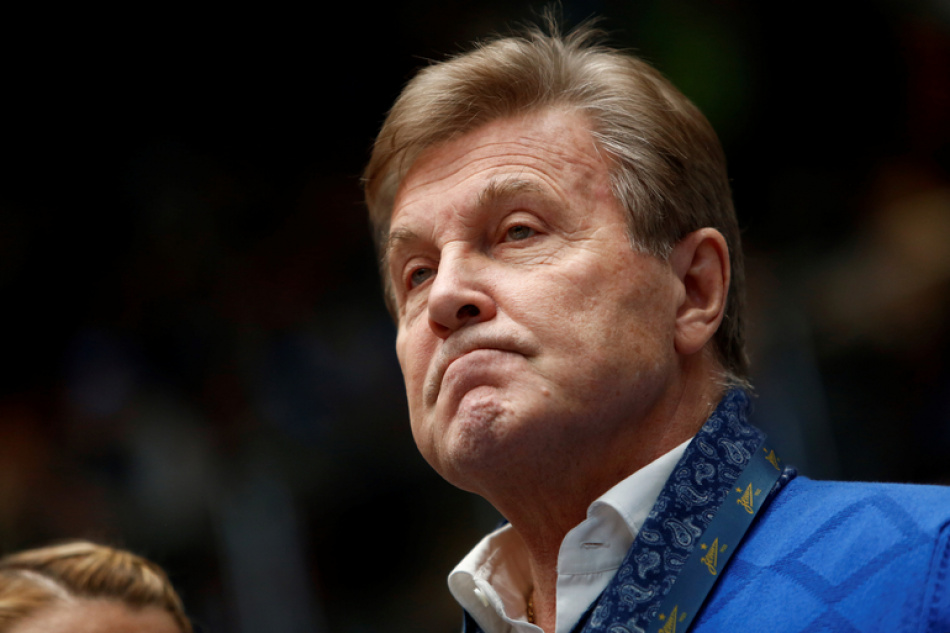 Лев Лещенко сравнил себя с Волочковой из-за обилия цветов от поклонников