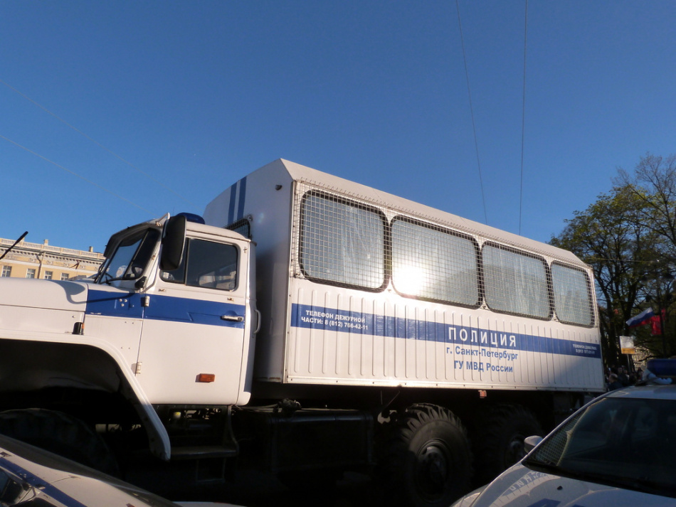 Полиция задержала двоих подозреваемых в нападении с ножом в Кировском районе