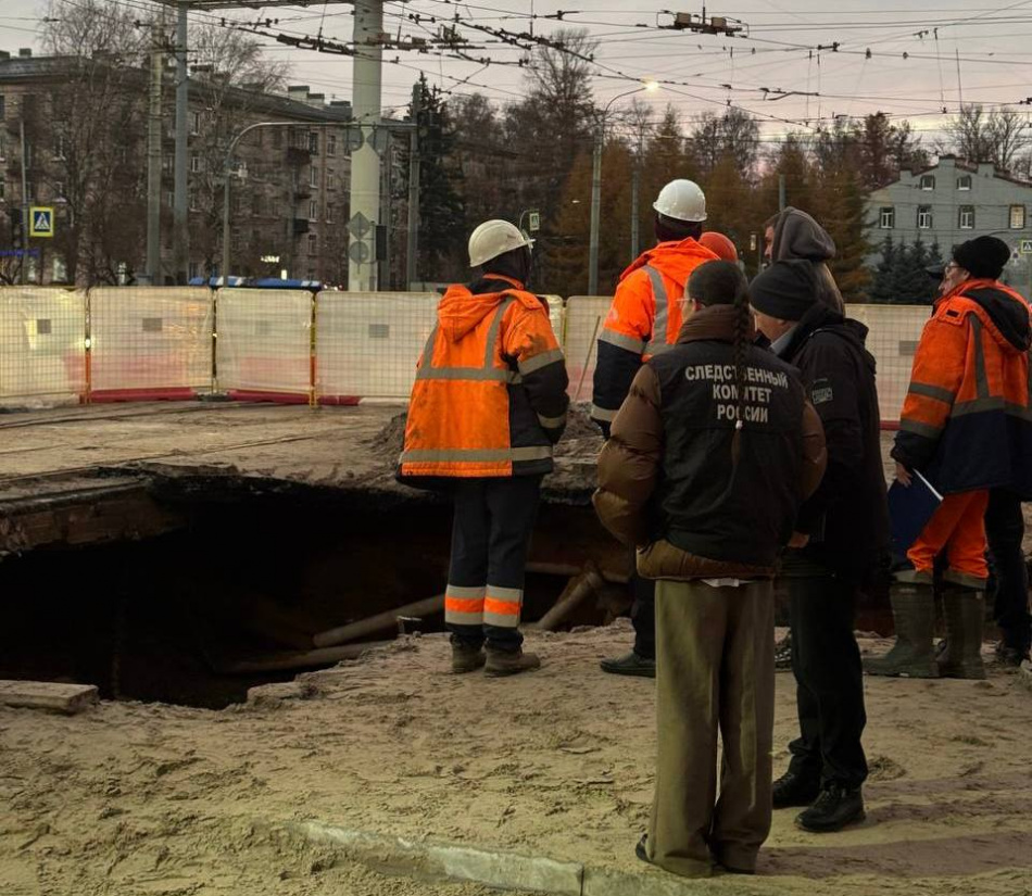 В Петербурге завели дело из-за провала грунта на проспекте Энгельса