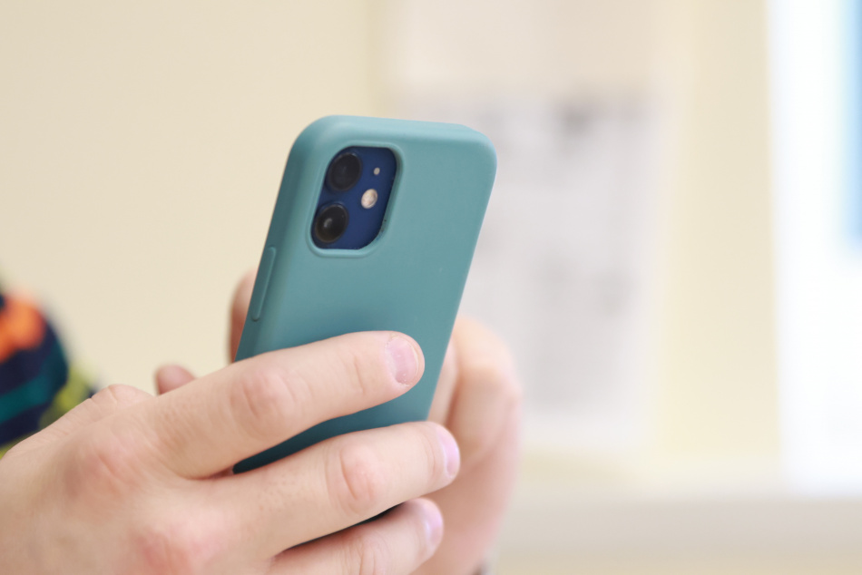 Как создать ключ доступа в WhatsApp на Android и iPhone без SMS и паролей