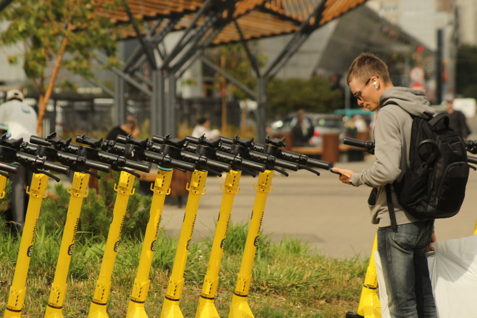 Власти регионов призвали развивать электросамокаты вместо ограничений