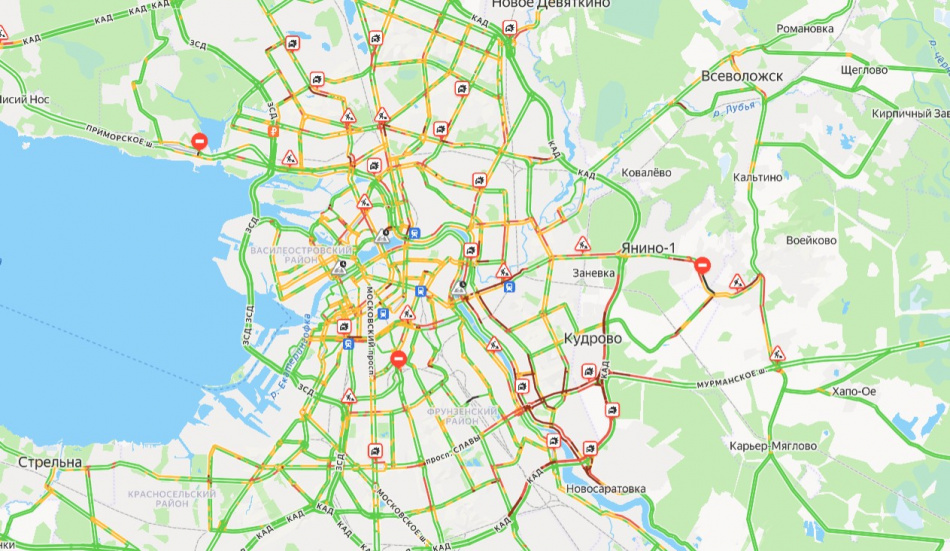 Причиной пробки на КАД утром в четверг стала авария
