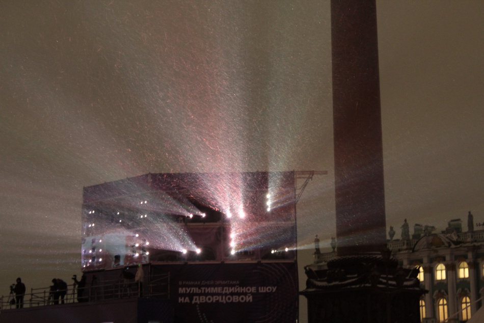 В центре Петербурга ограничат движение из-за светового шоу на Дворцовой