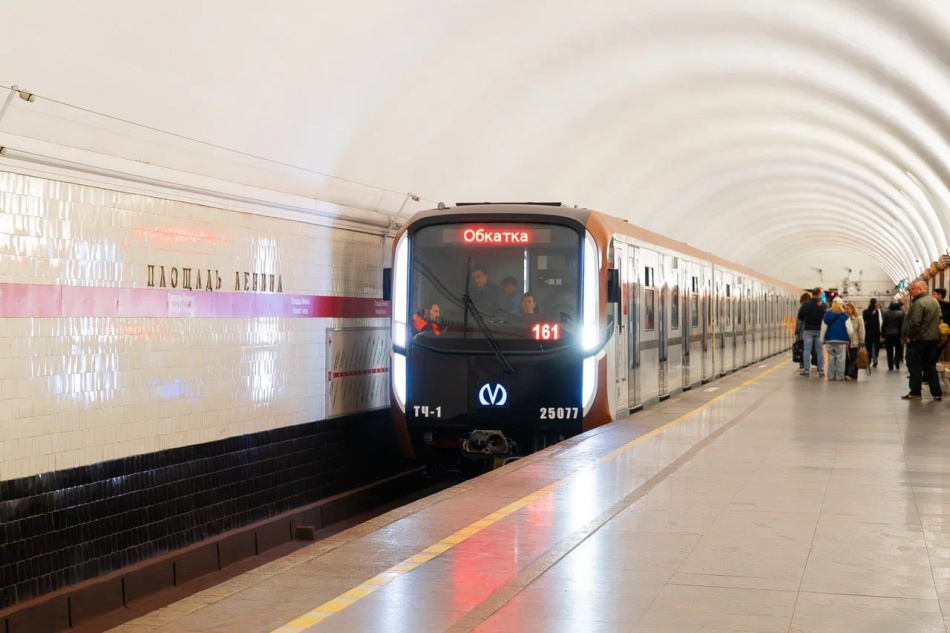 Новый поезд «Балтиец» начал тестовые рейсы на Кировско-Выборгской линии метро