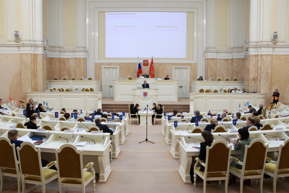 В Петербурге изменили даты начала сезонов по новому закону