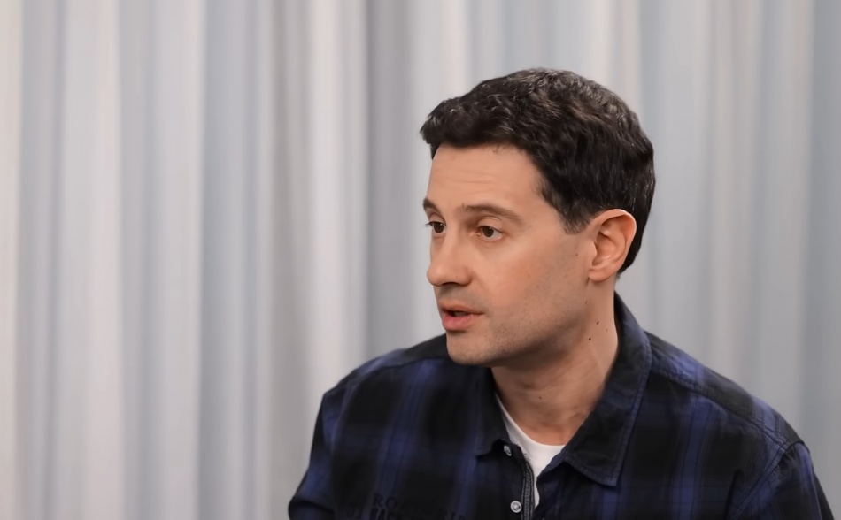 Антон Макарский отмечает юбилей: как спортсмен стал звездой сцены и примером для семьи