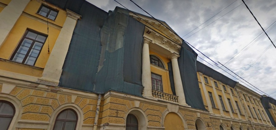 Продажа здания Главпочтамта в Петербурге отменена за три дня после объявления