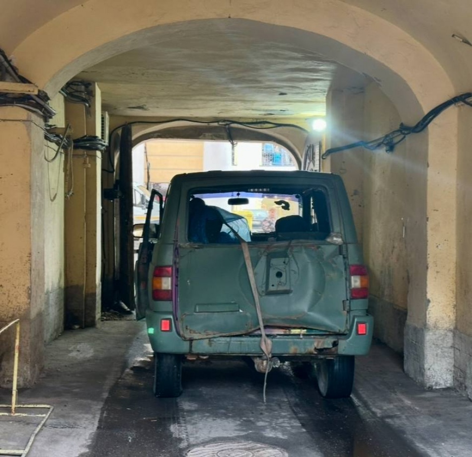 Петербуржцам рассказали, куда обращаться при конфискации разукомплектованного авто