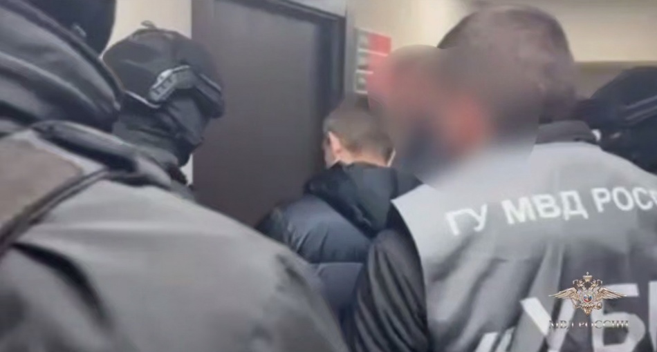 В Петербурге задержан мошенник, обманувший бойца СВО на 800 тысяч рублей