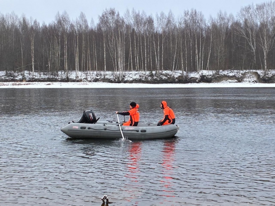 Спасатели Ленобласти вышли в рейд по водоемам после закрытия навигации