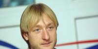 Саша Плющенко публично отказался от брата после семейного конфликта