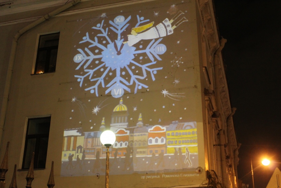 Петербург встречает зиму в сиянии огней и праздничных декораций