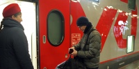 Поезд из Петербурга в Москву встал посреди пути из-за поломки