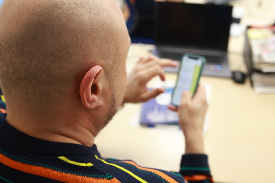 Петербуржец лишился денег после видеосообщения от взломанного знакомого