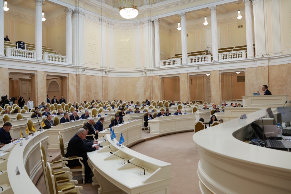 В Петербурге обсуждают передачу полномочий по развитию территорий правительству города